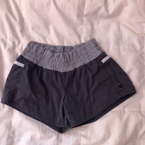Lululemon tracker shorts